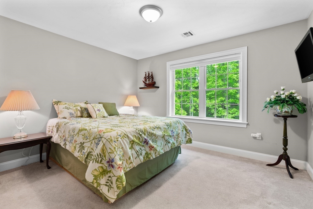 105 Louise Dr