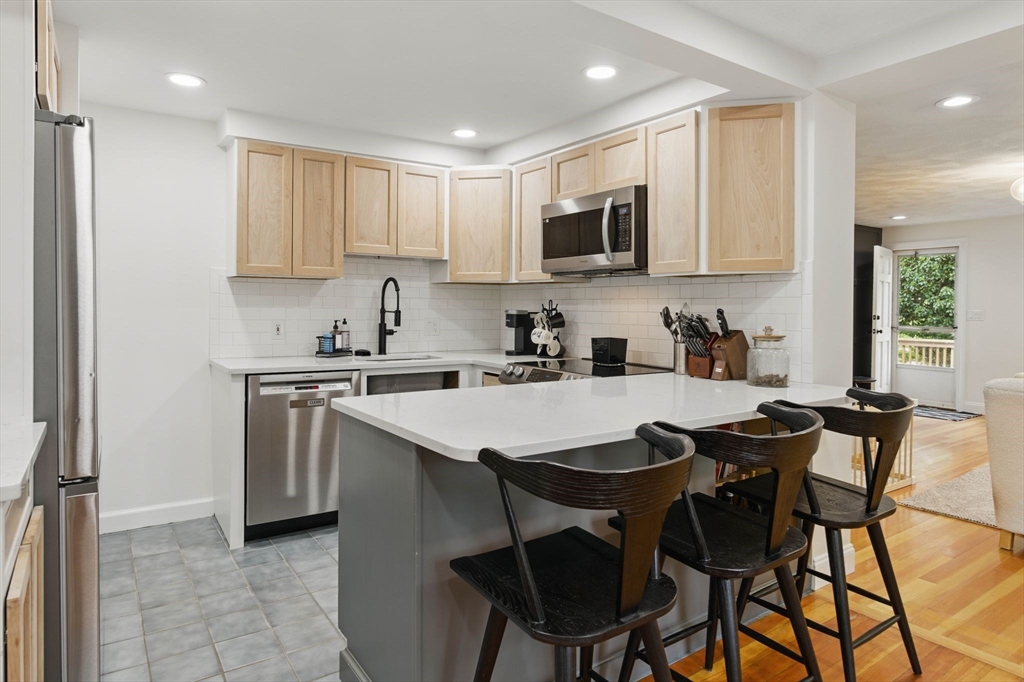 62-64 Lincoln Ave