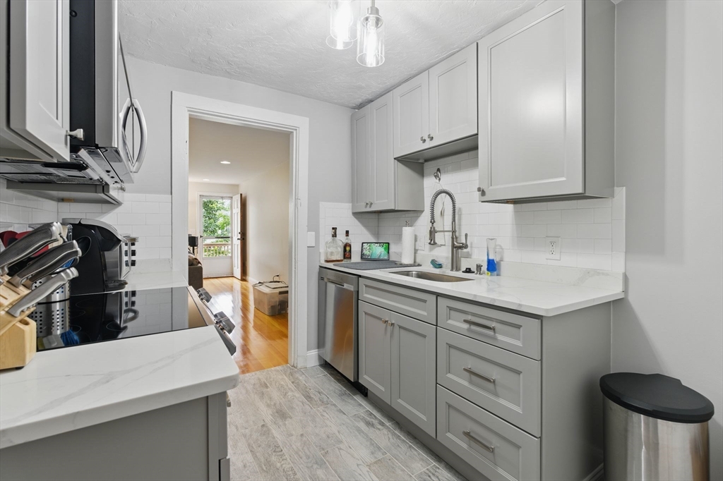 62-64 Lincoln Ave