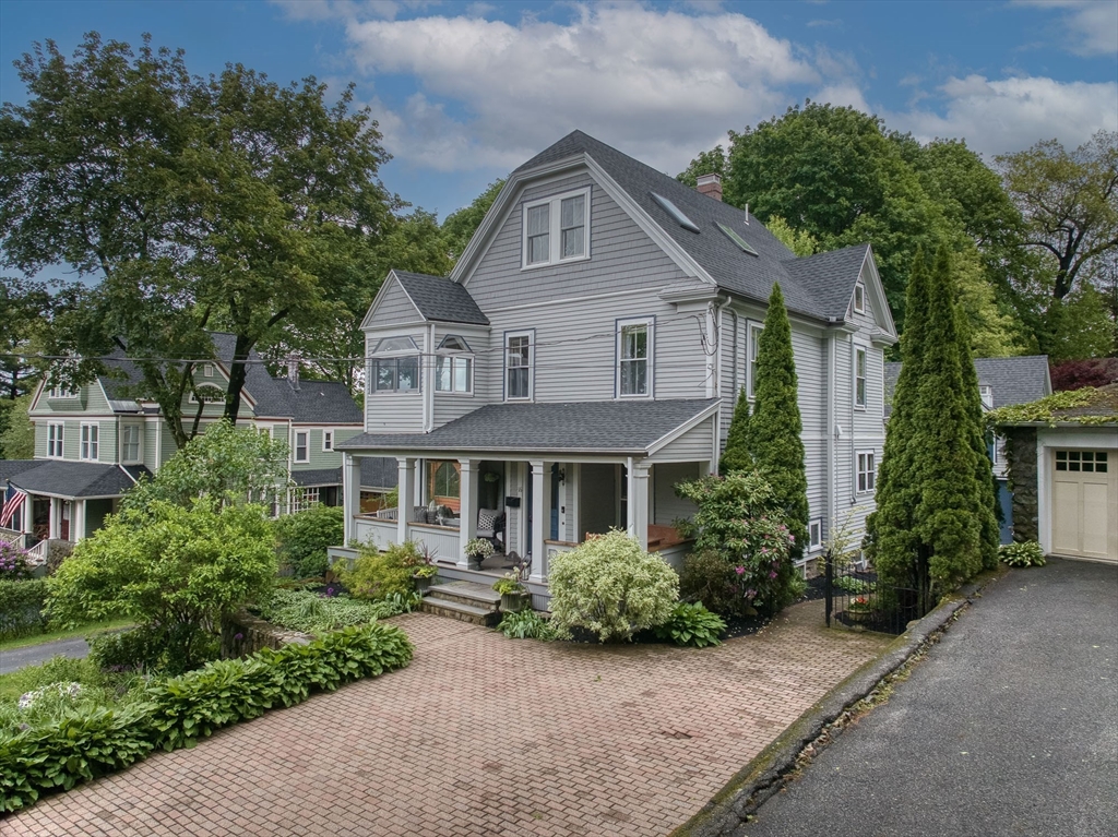 16 Warwick Road