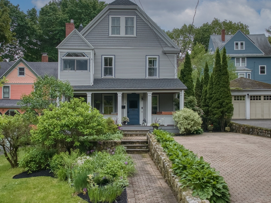 16 Warwick Road