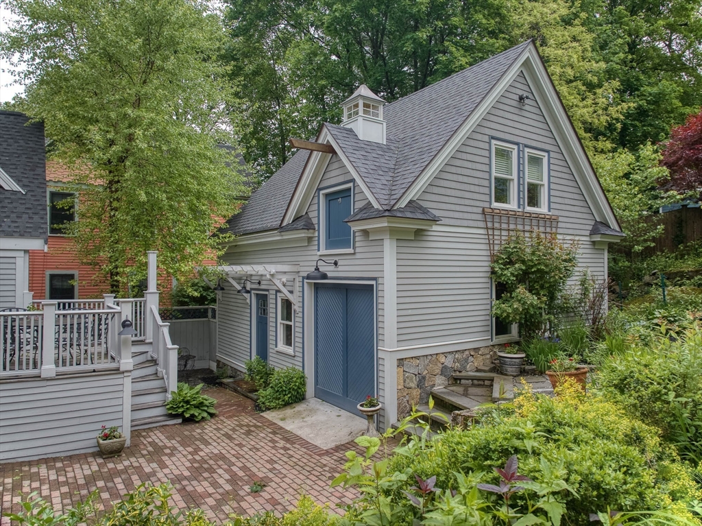 16 Warwick Road