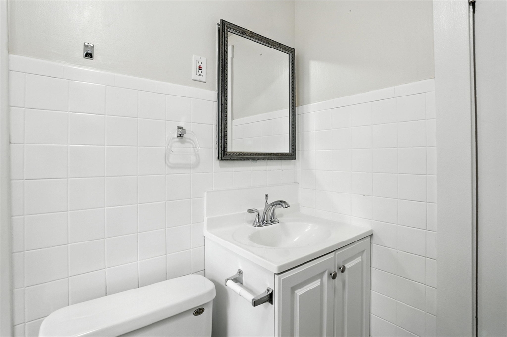 62 Lincoln Ave # 62