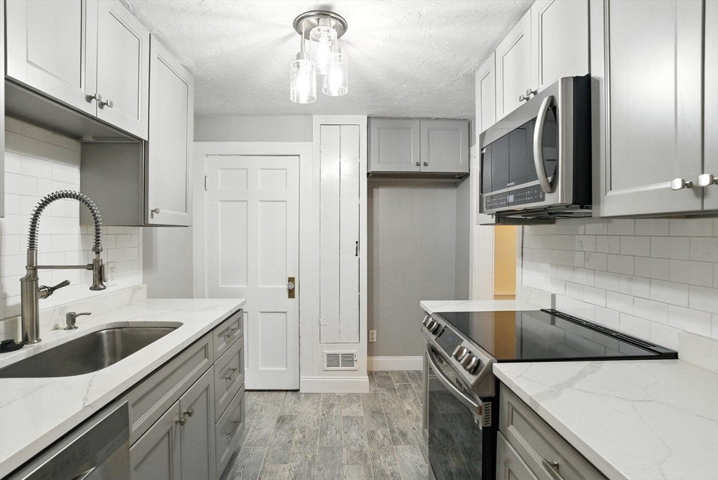 62 Lincoln Ave # 62
