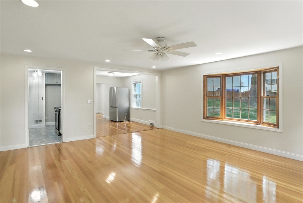 62 Lincoln Ave # 62