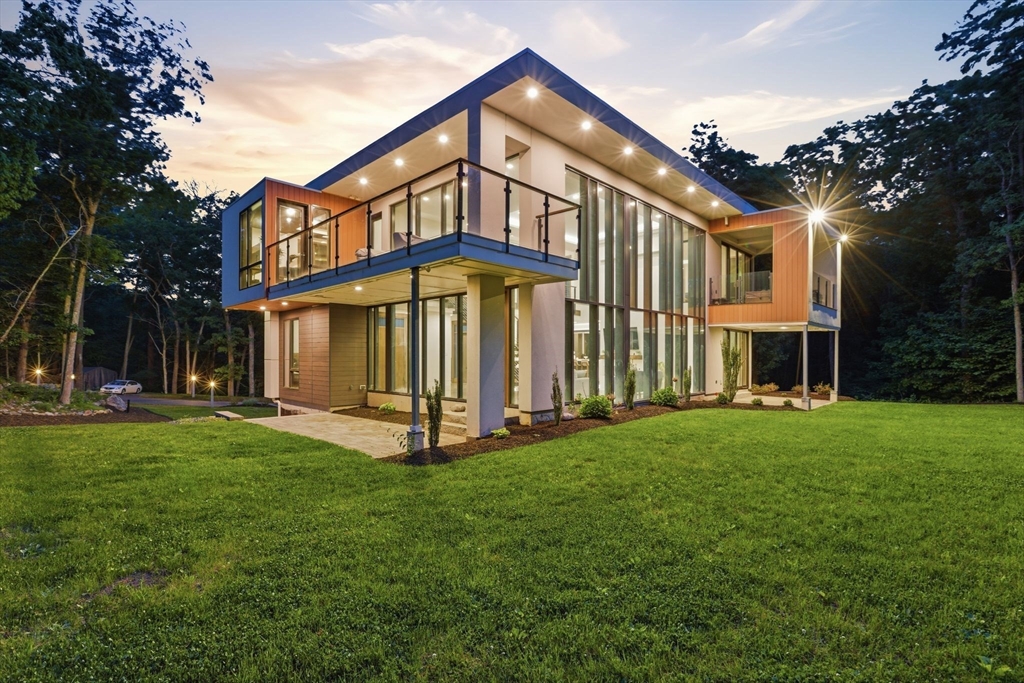 20 Dogwood Ln