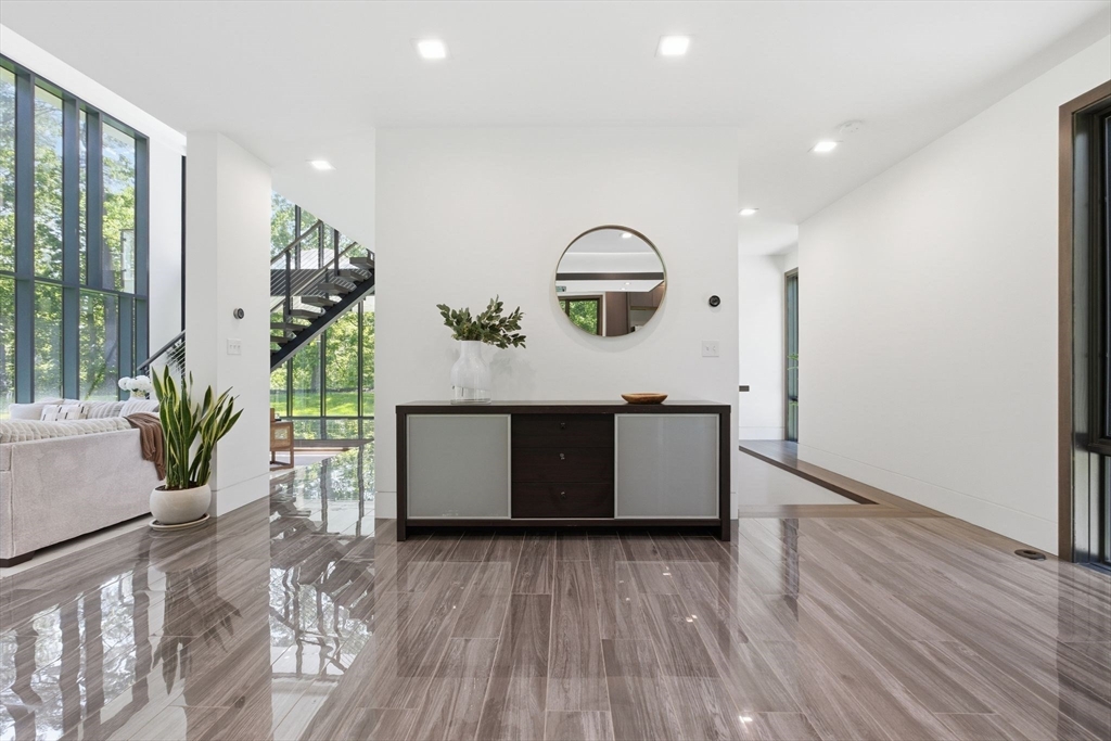 20 Dogwood Ln