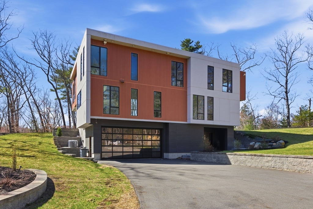 20 Dogwood Ln