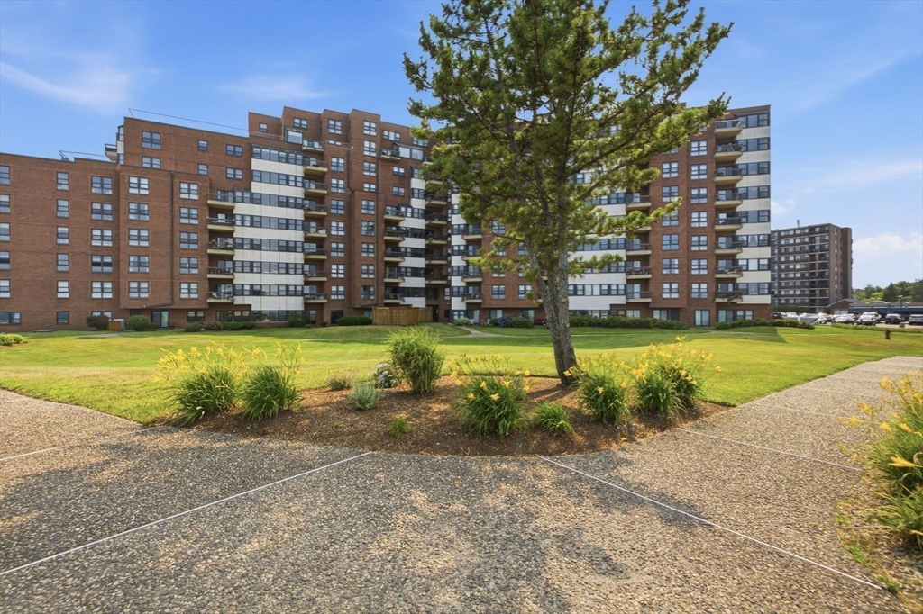 1 Seal Harbor # 210