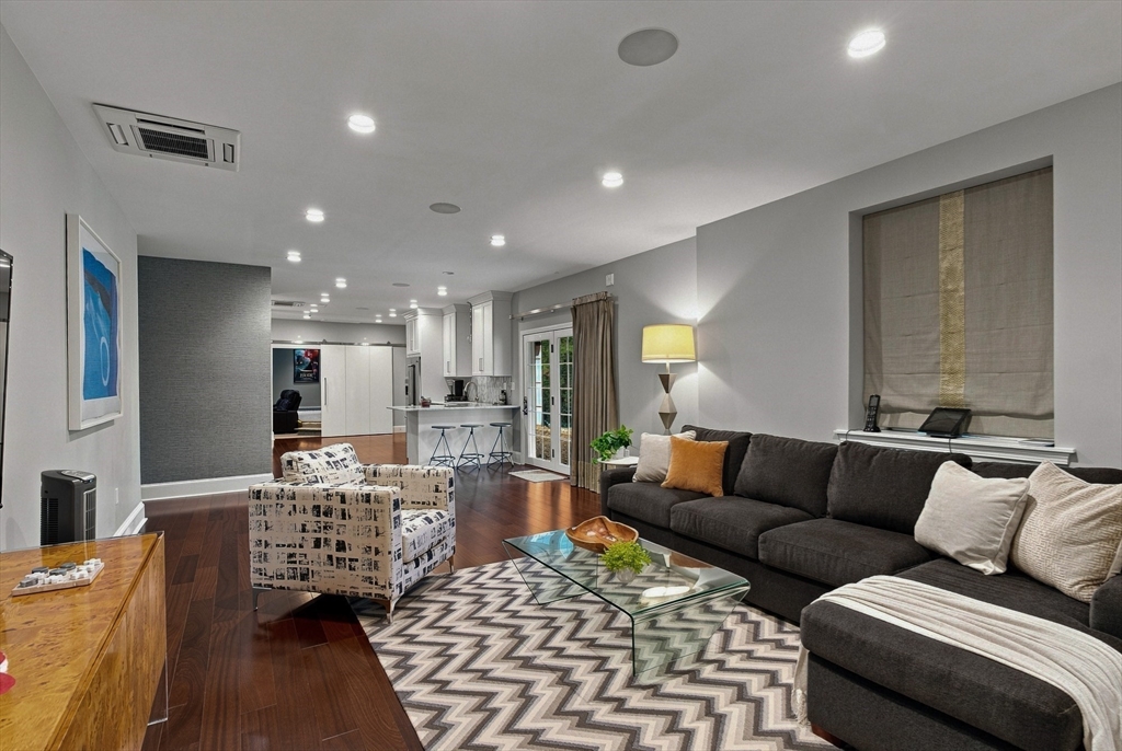 4 Croswell Corner