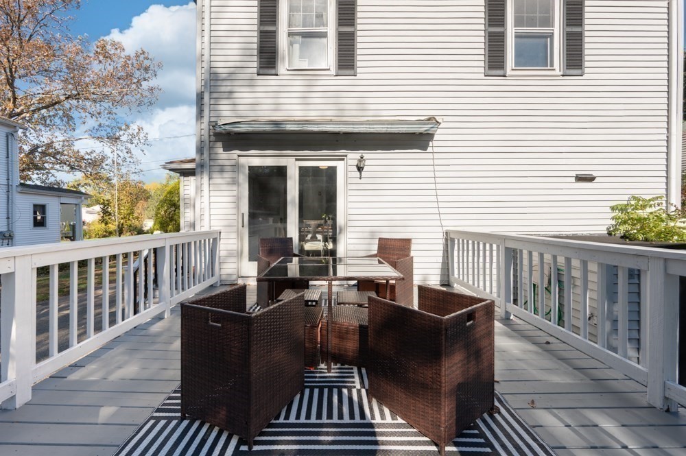 16 Maple Avenue