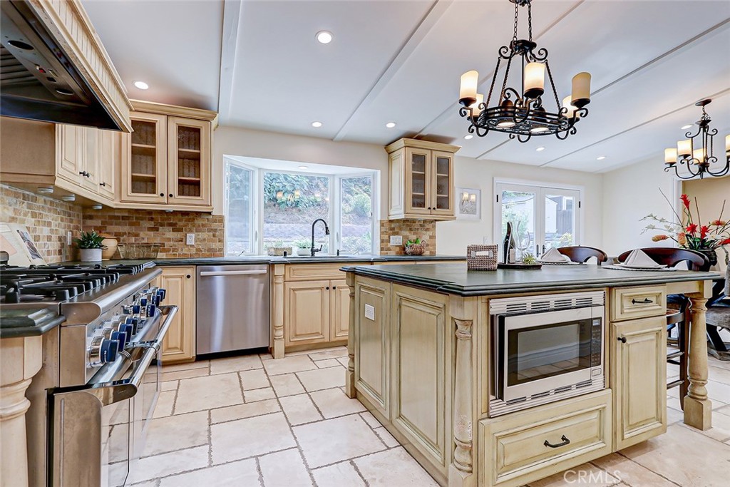 27803 Conestoga Drive