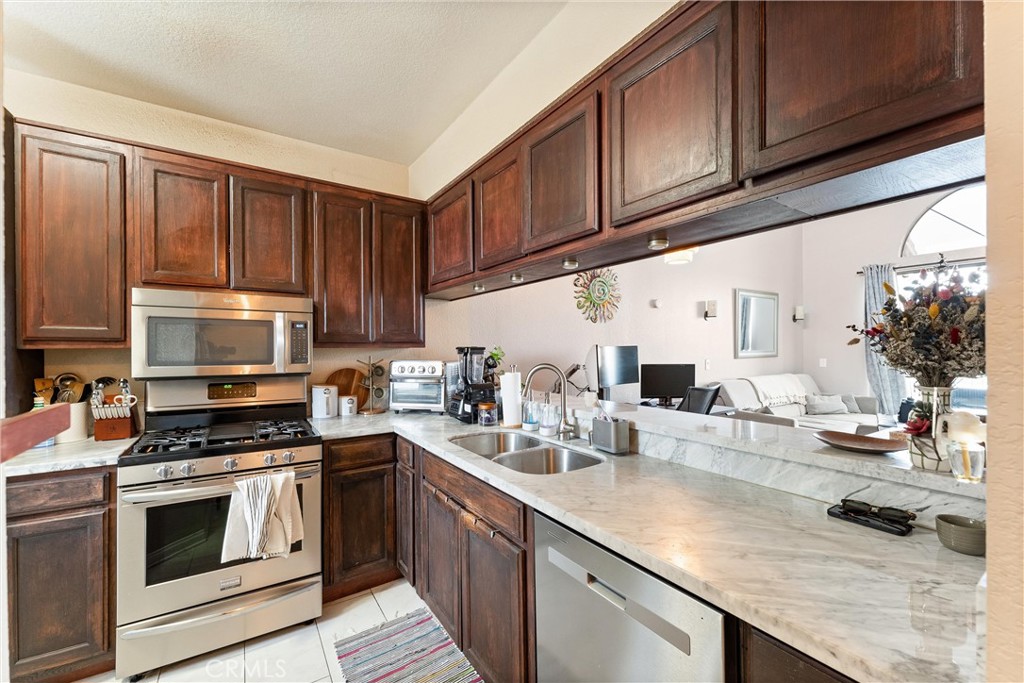 555 Maine Avenue 420