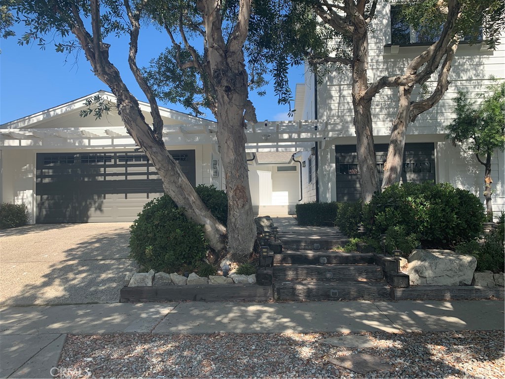 5915 Finecrest Drive