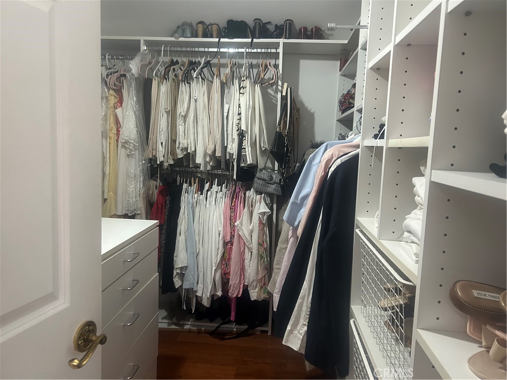 5915 Finecrest Drive