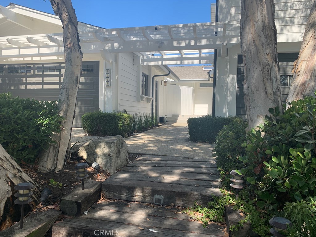 5915 Finecrest Drive