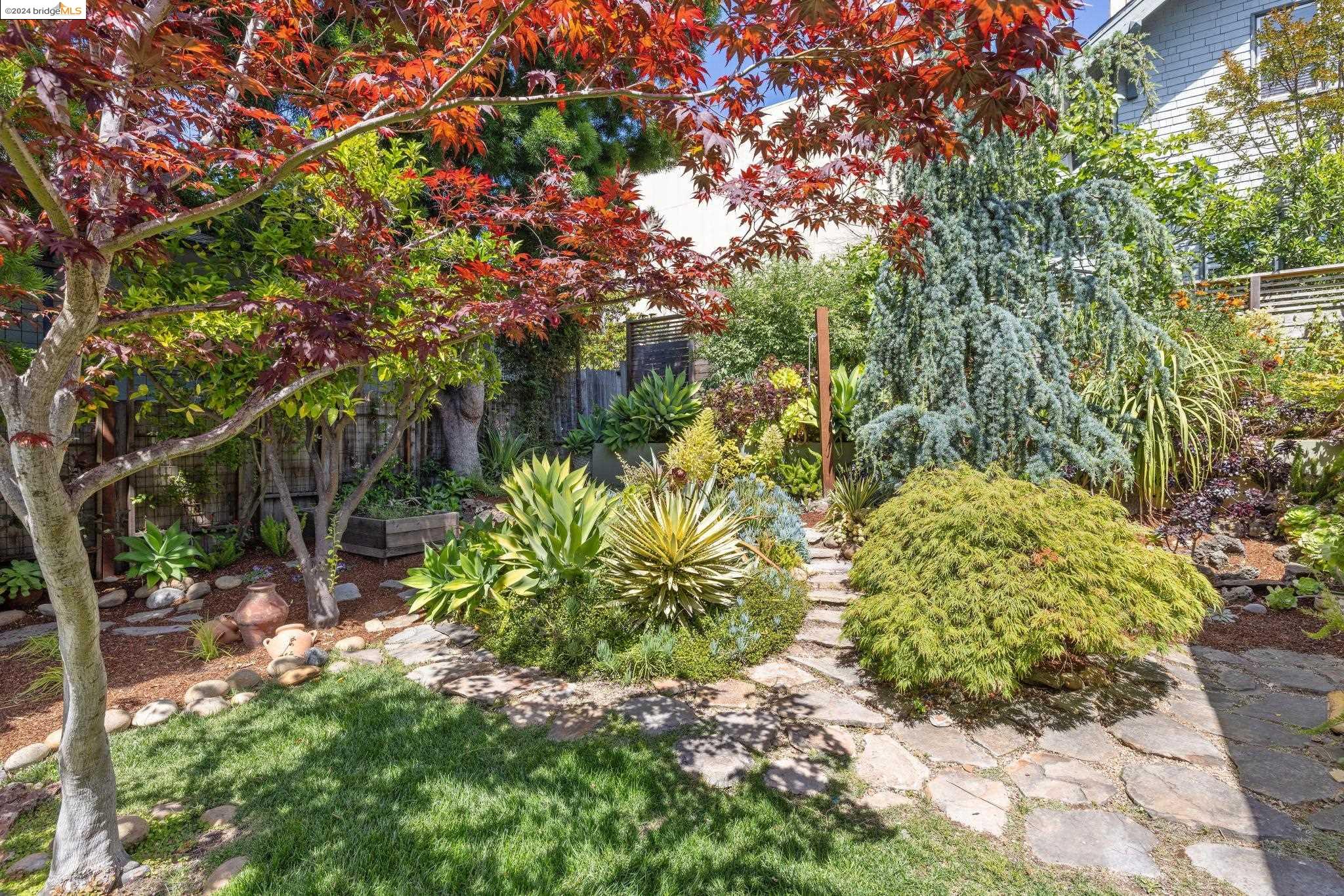 360 Van Buren Ave