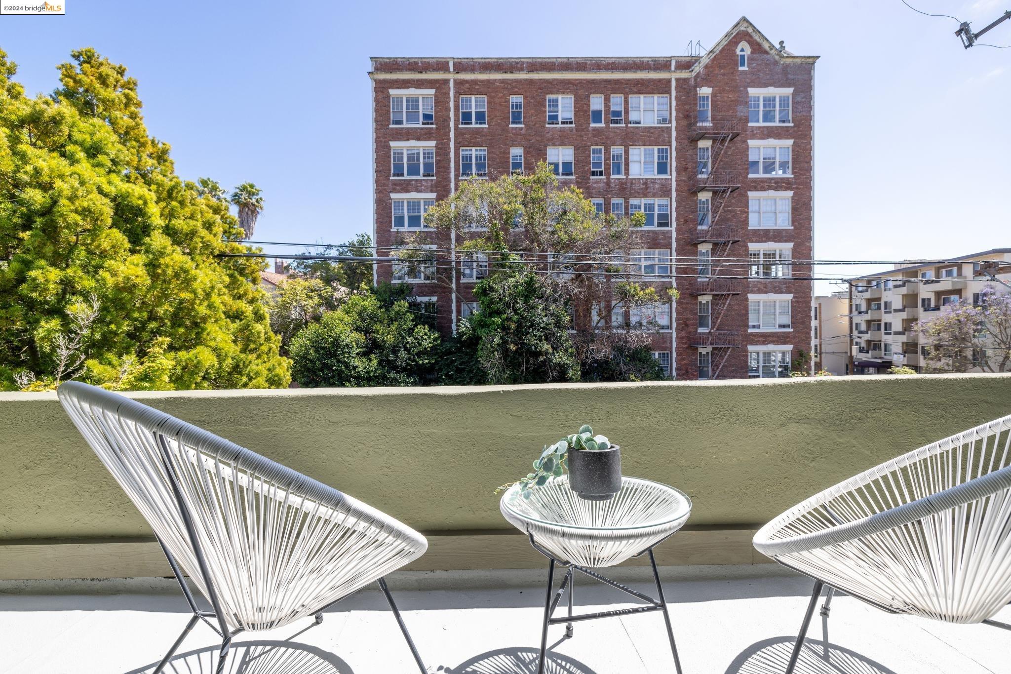 360 Van Buren Ave