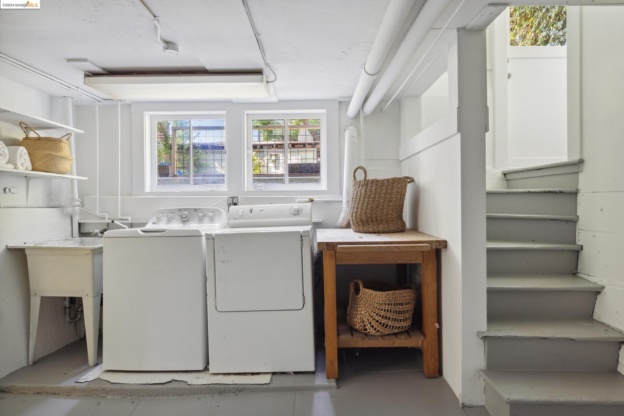 360 Van Buren Ave