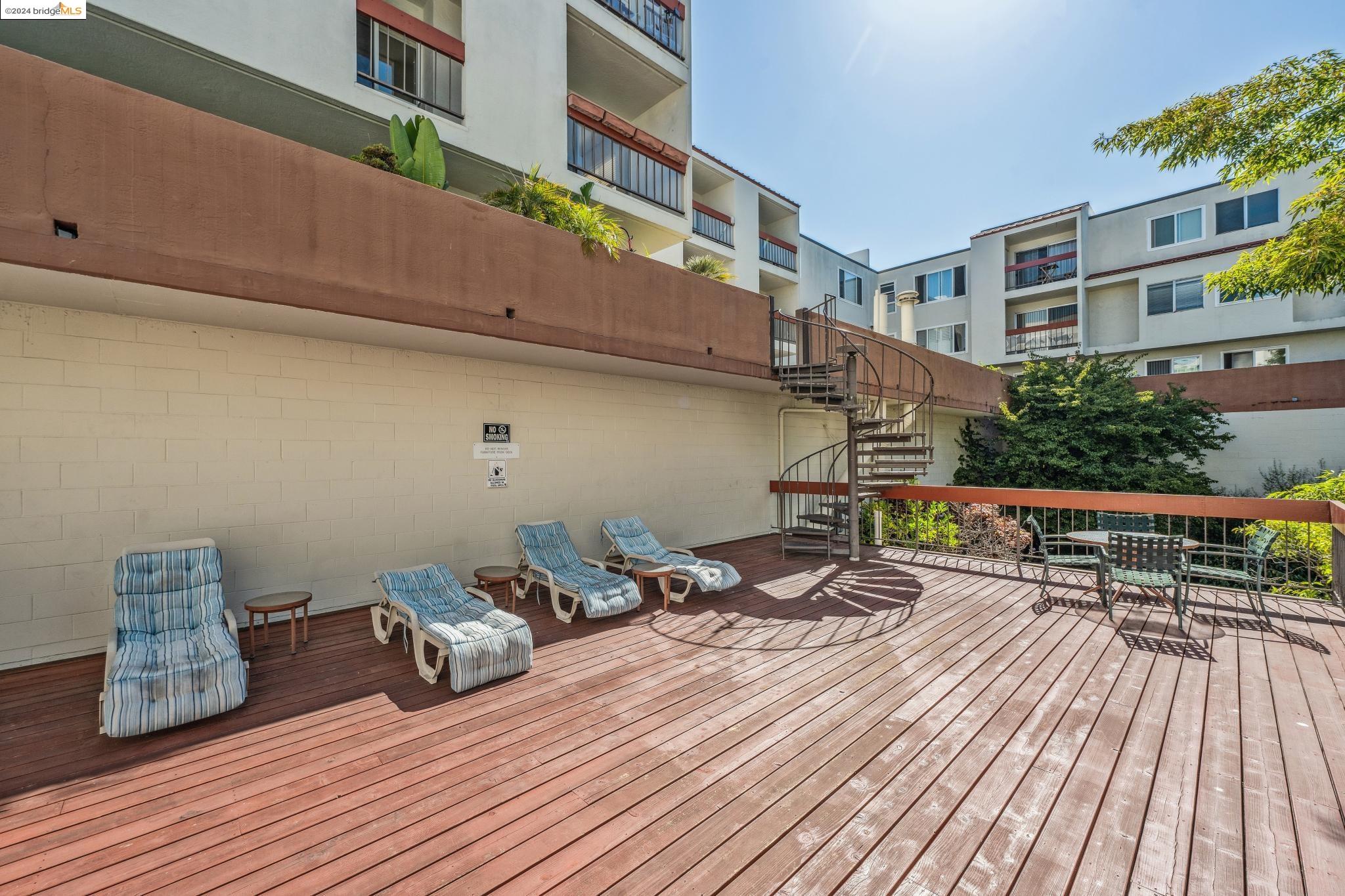 288 Whitmore St # 210