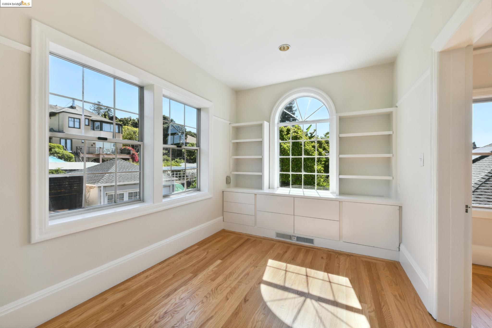 1311 Oxford St