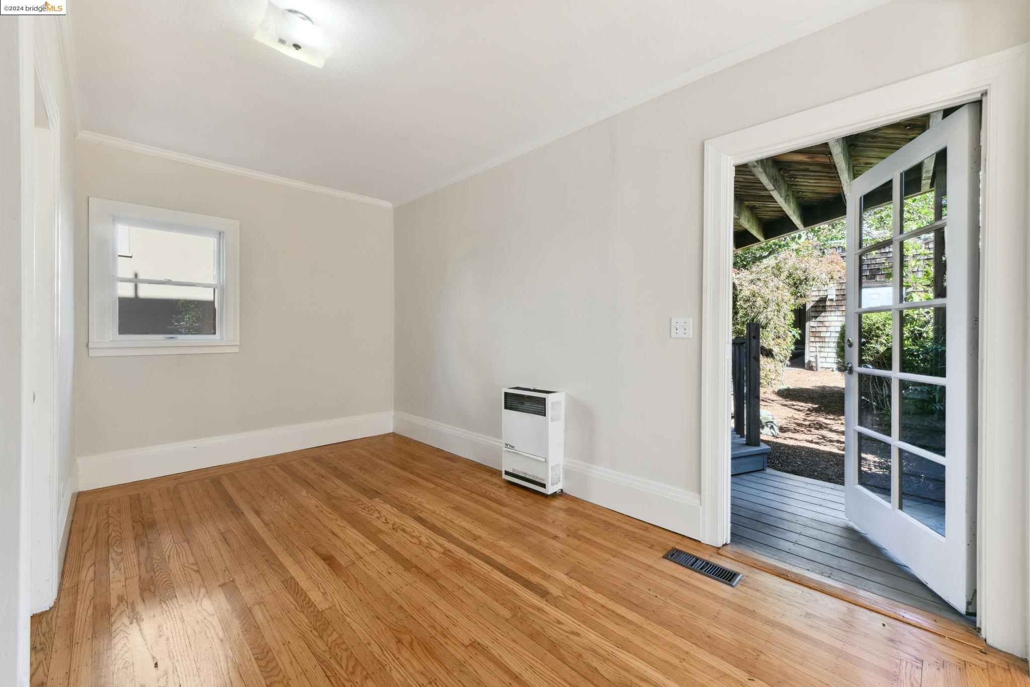 1311 Oxford St