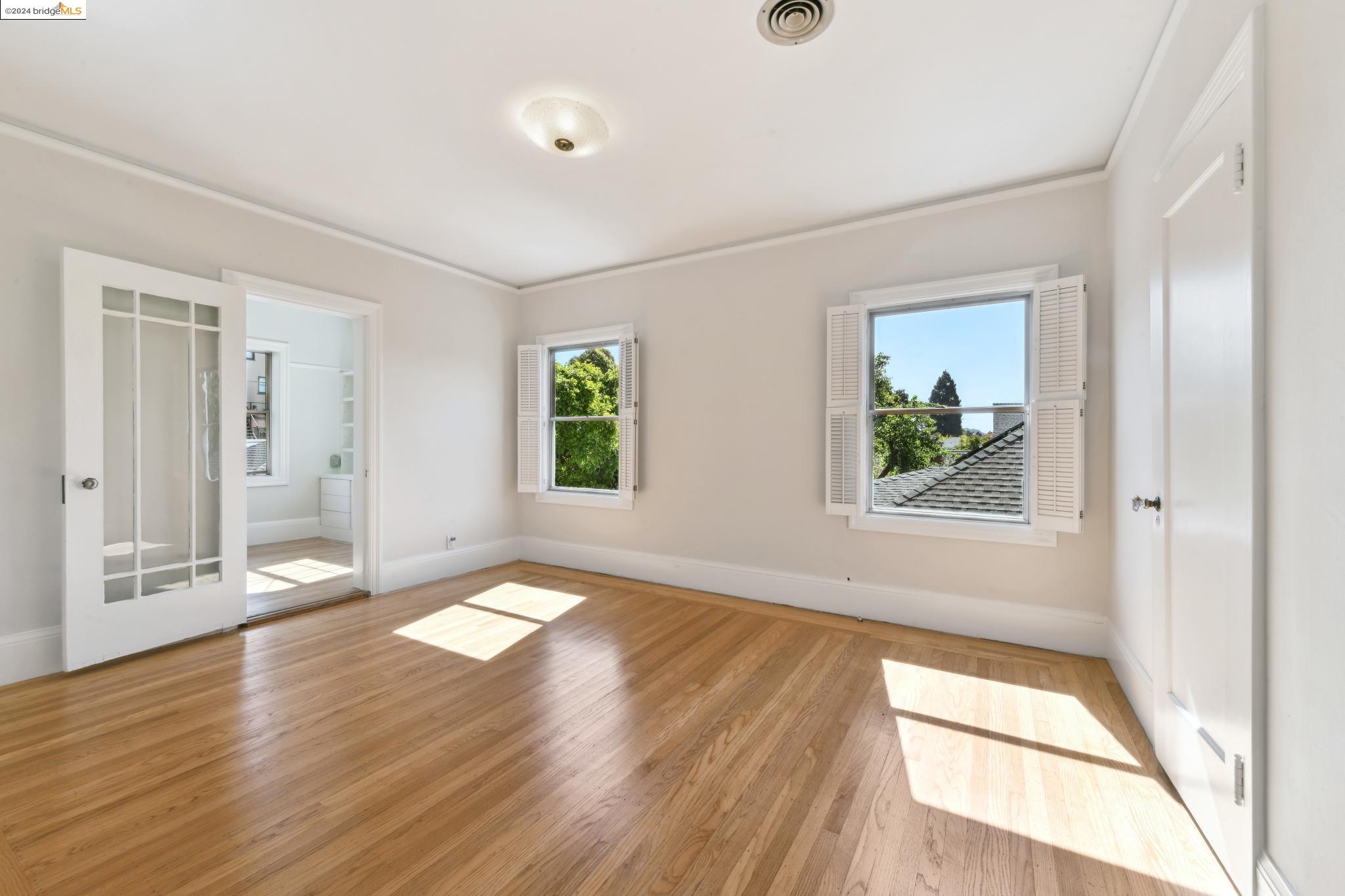 1311 Oxford St