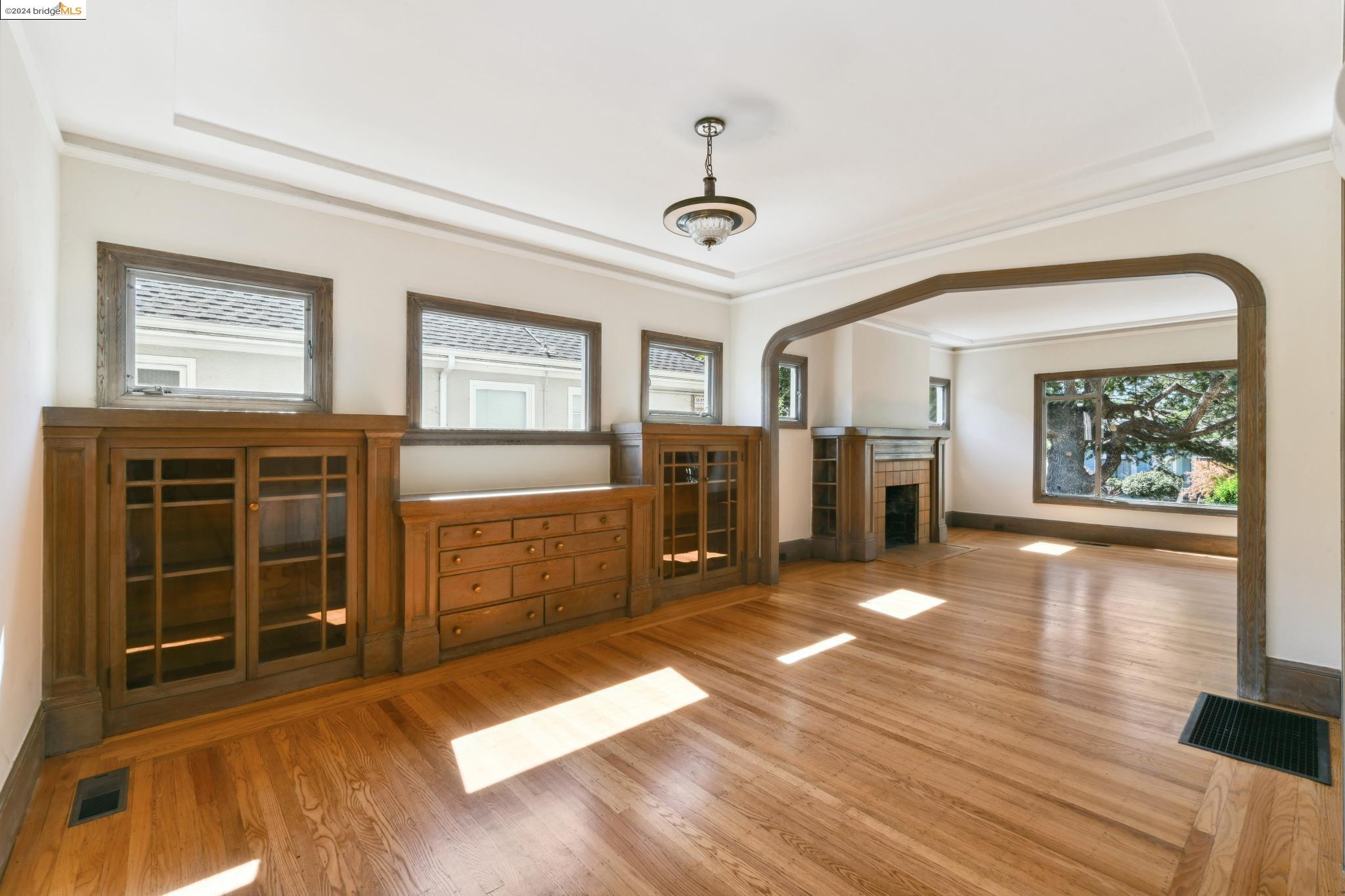 1311 Oxford St