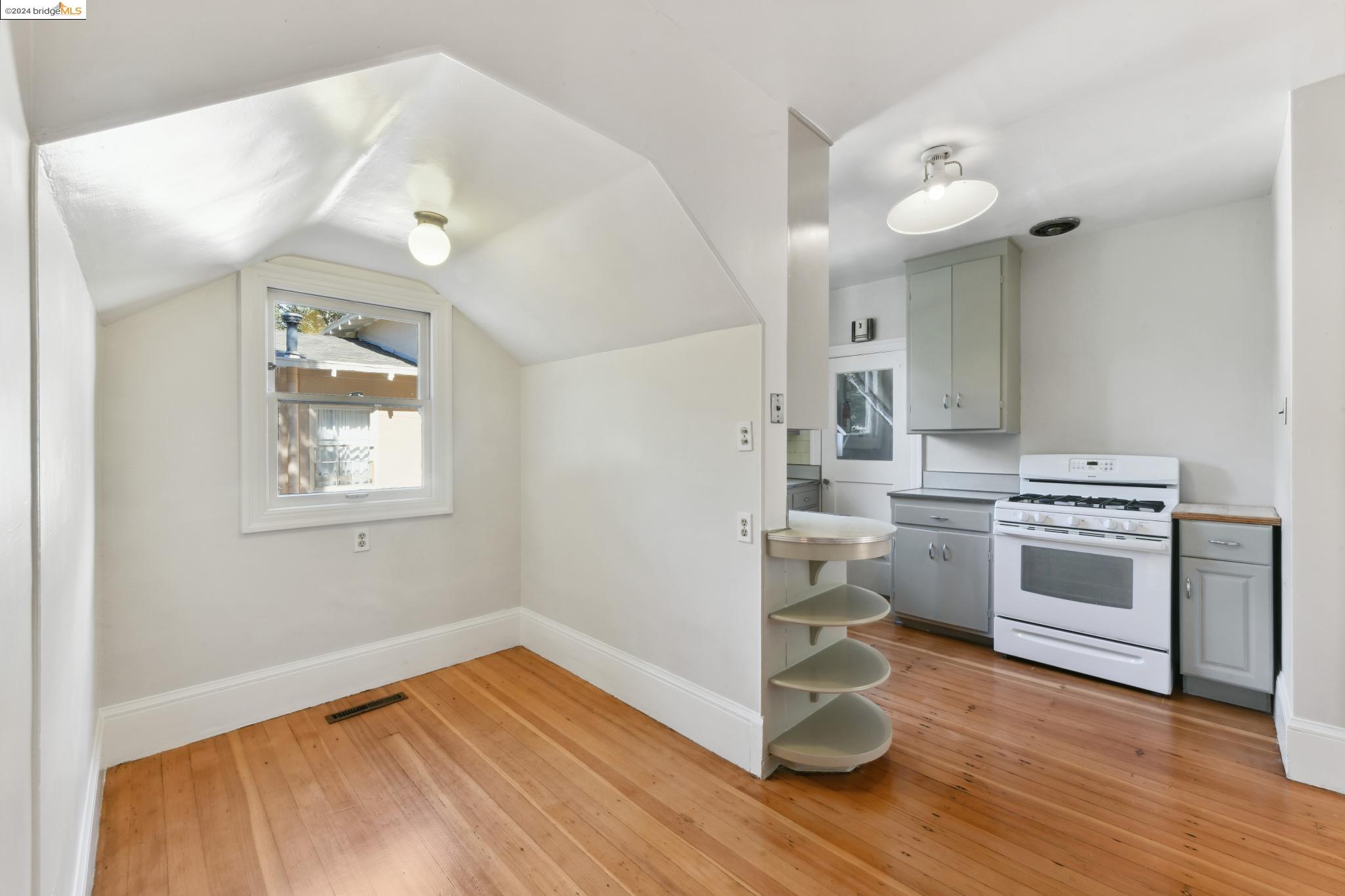 1311 Oxford St