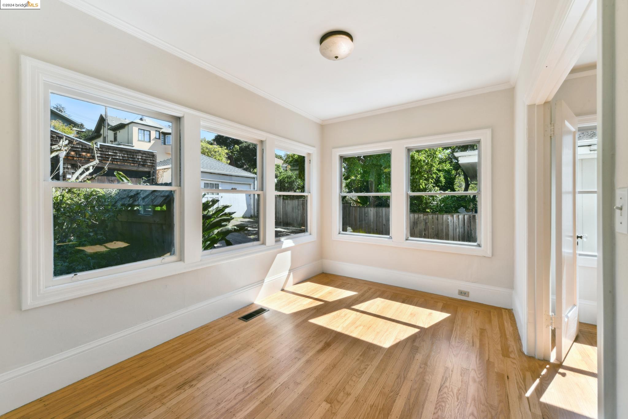 1311 Oxford St