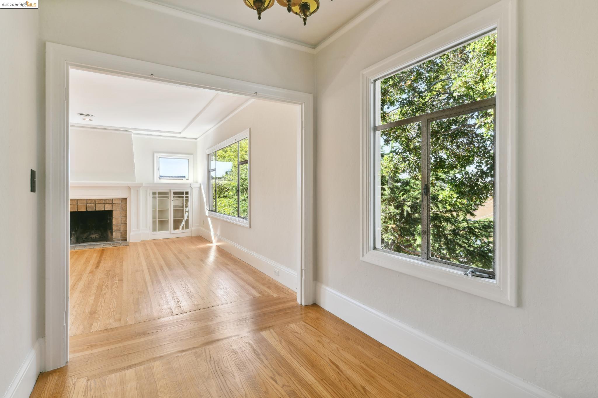 1311 Oxford St