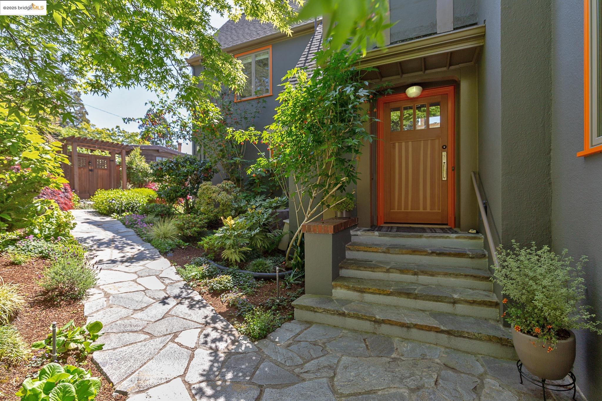 76 Eucalyptus Rd