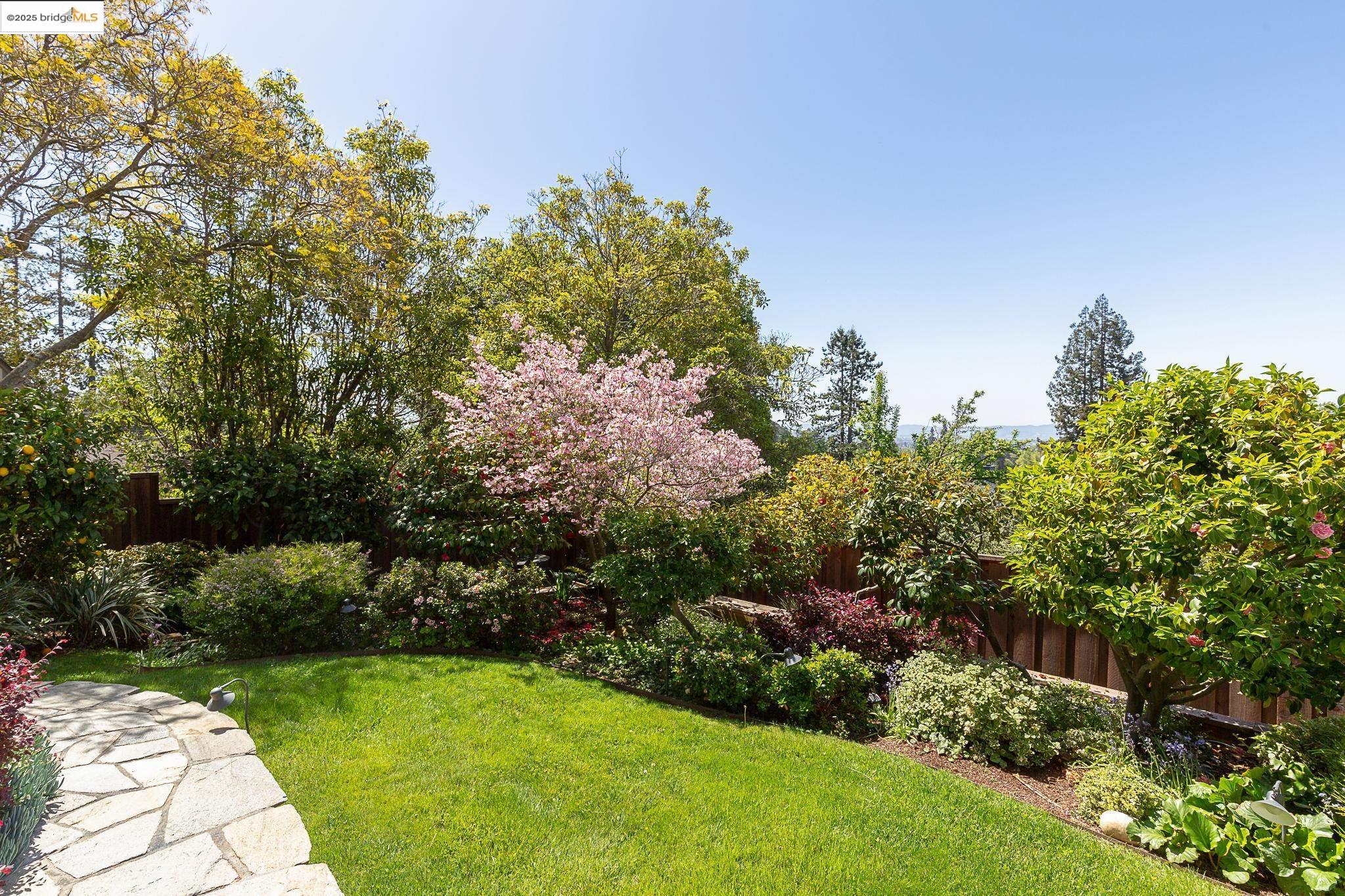 76 Eucalyptus Rd