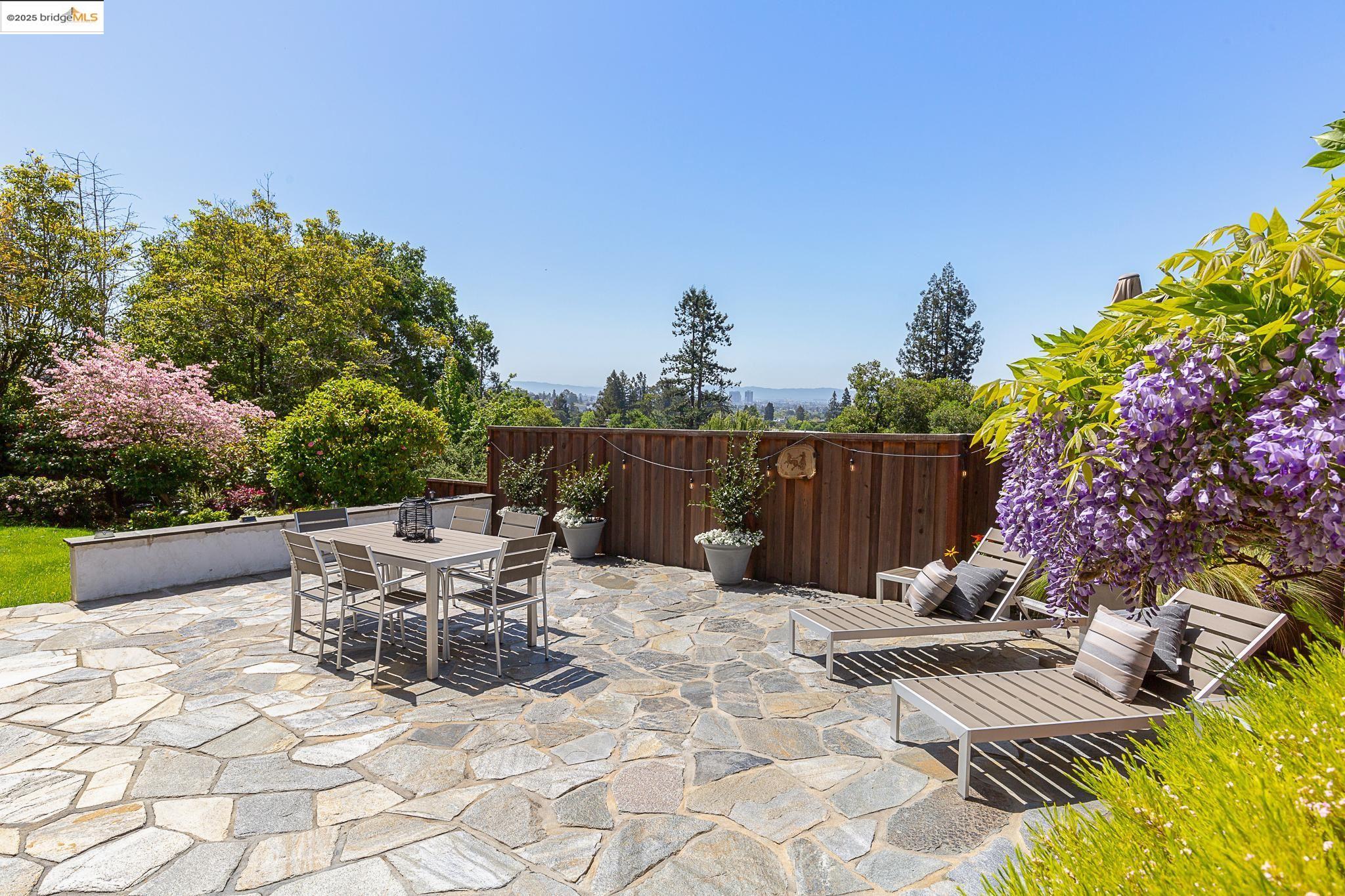 76 Eucalyptus Rd