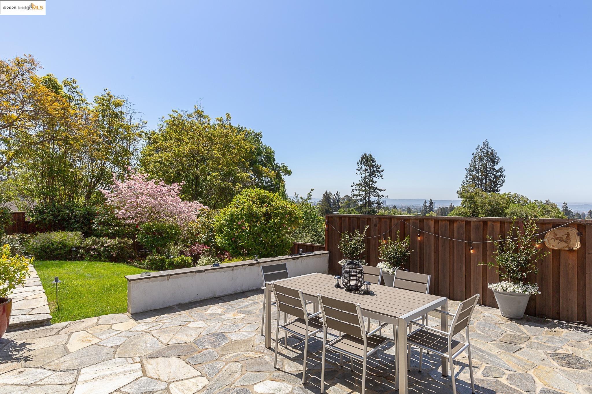 76 Eucalyptus Rd