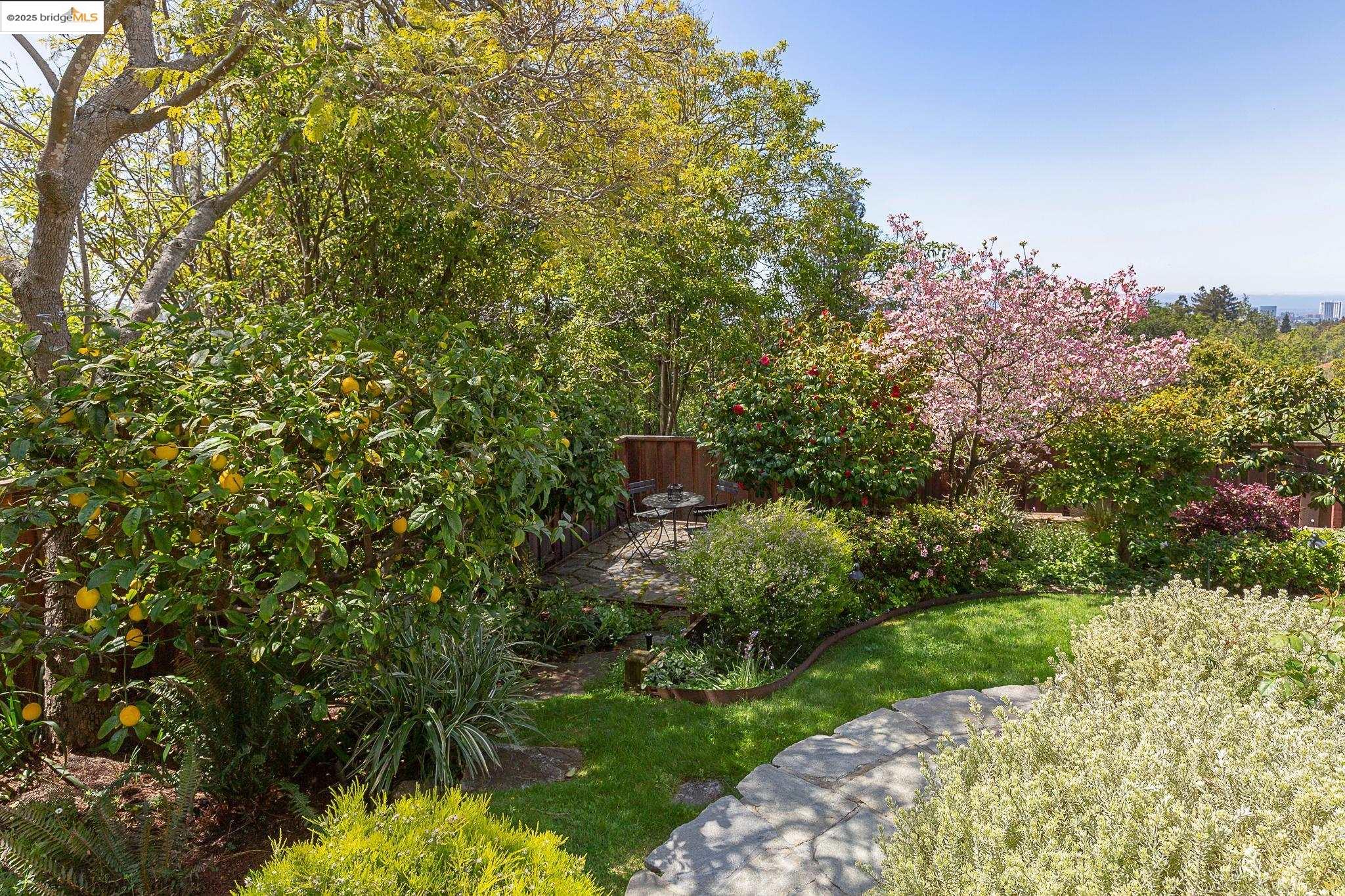 76 Eucalyptus Rd