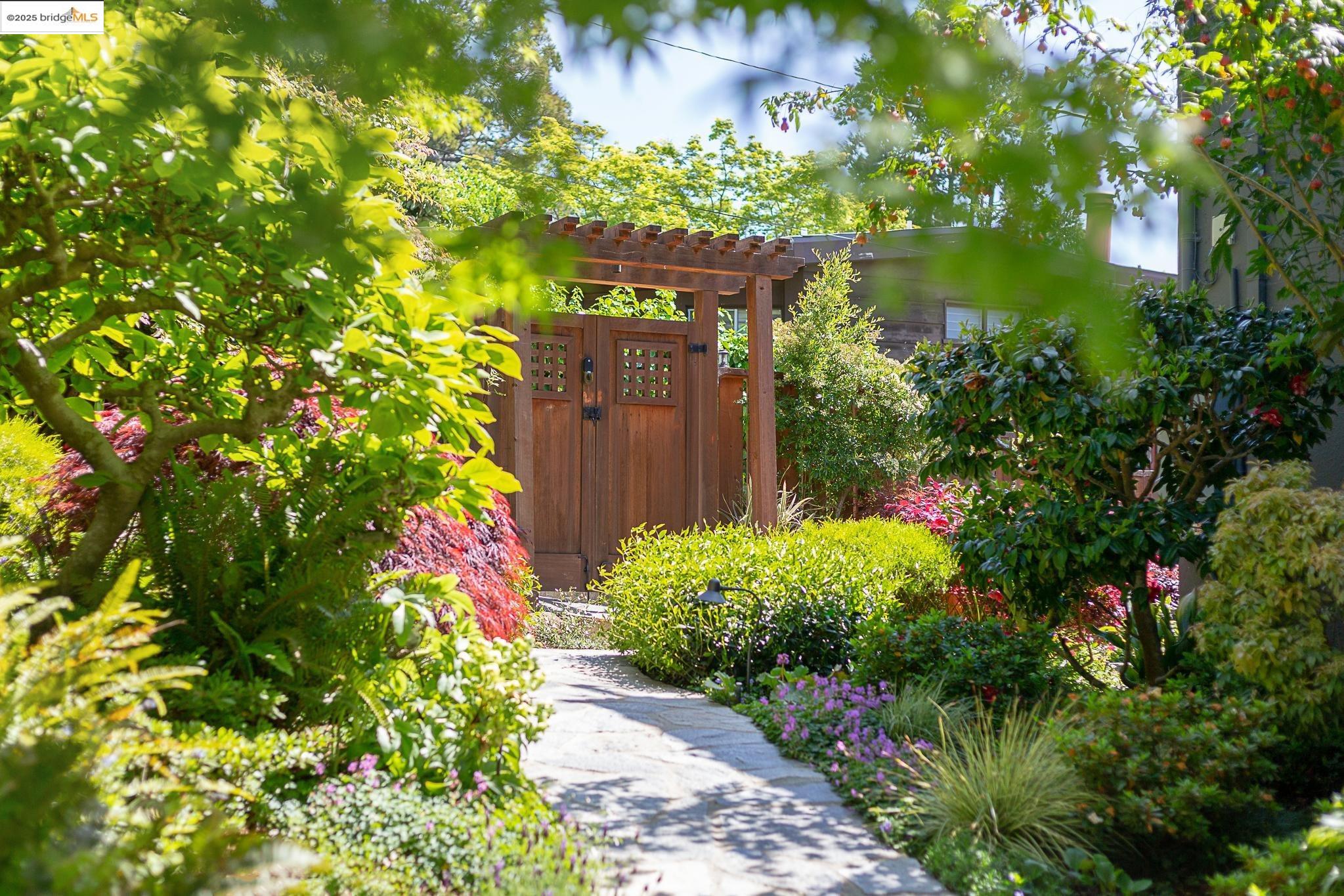 76 Eucalyptus Rd