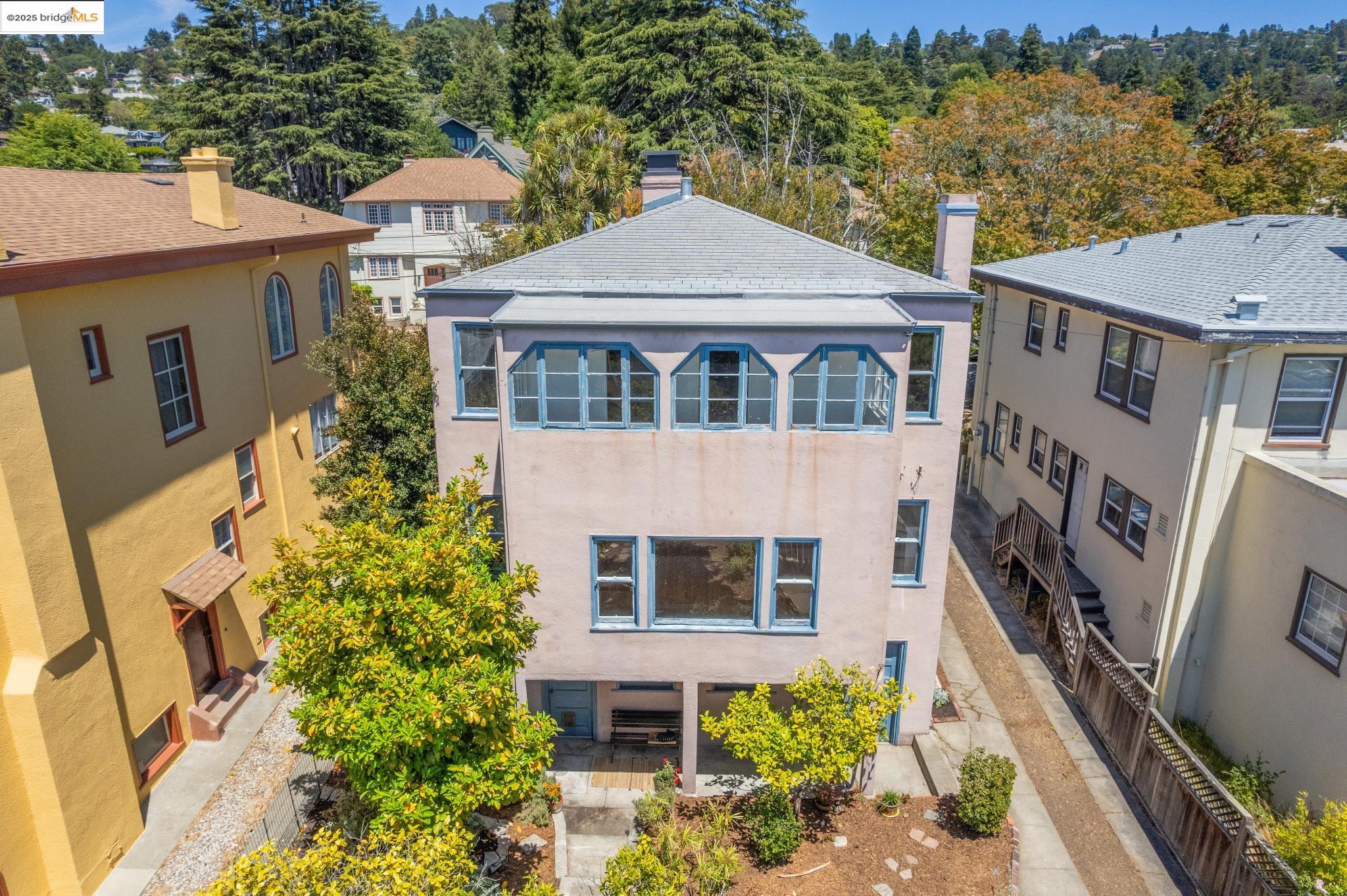 1110 Walnut St