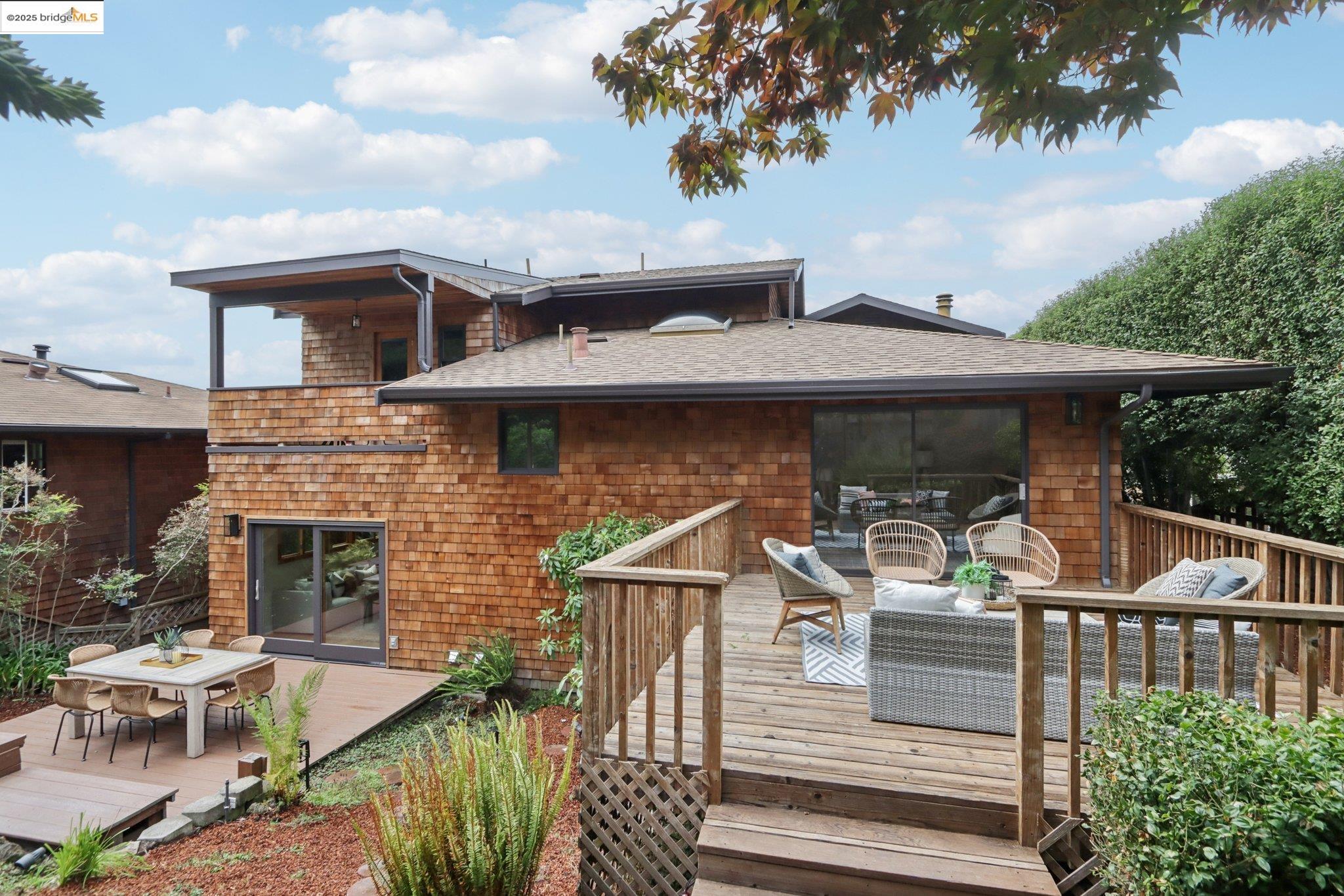 1075 Spruce Street, Berkeley