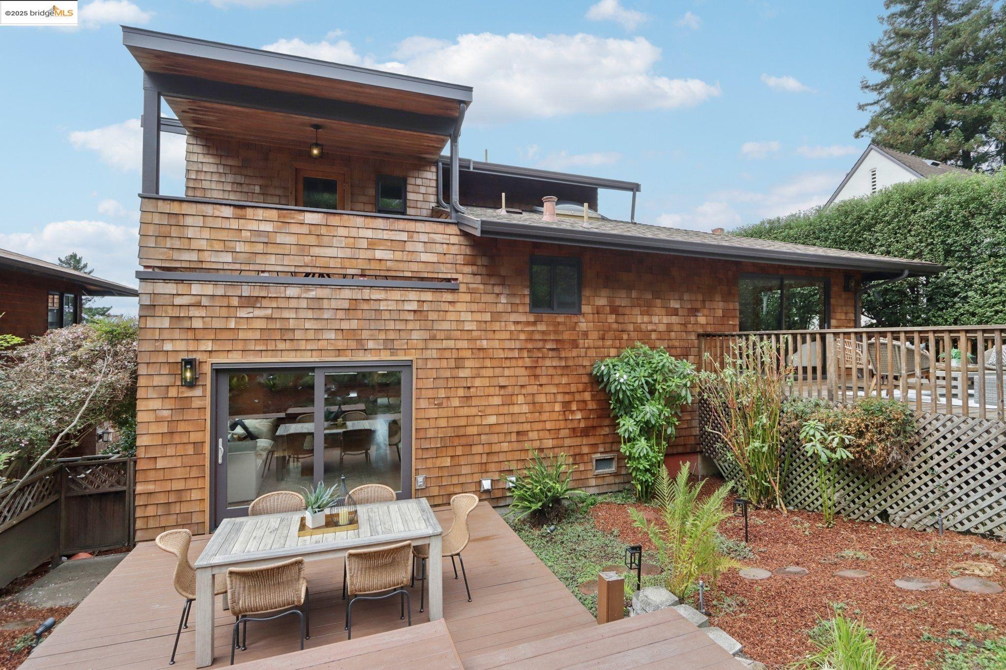1075 Spruce Street, Berkeley