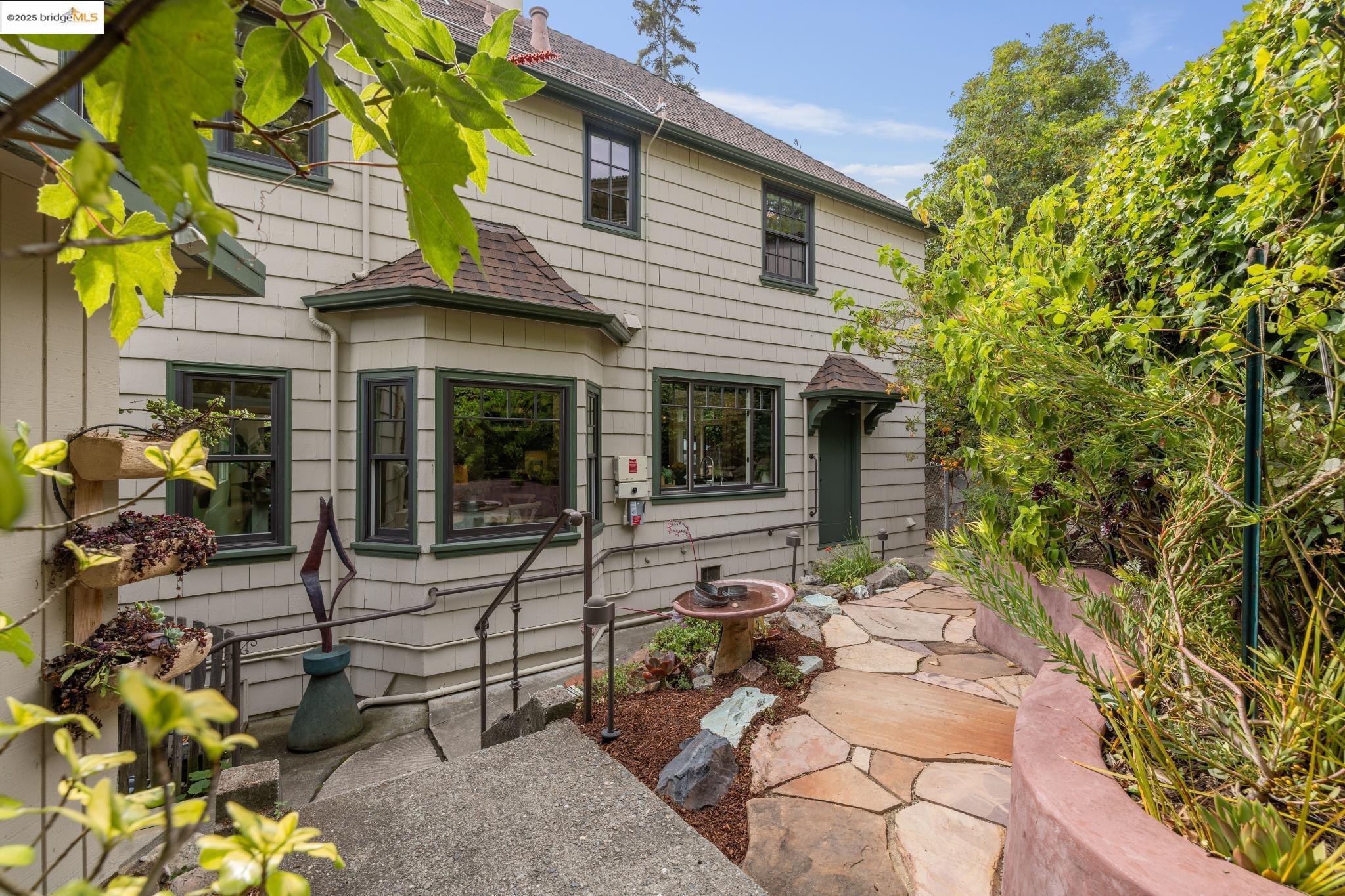221 Stonewall Rd