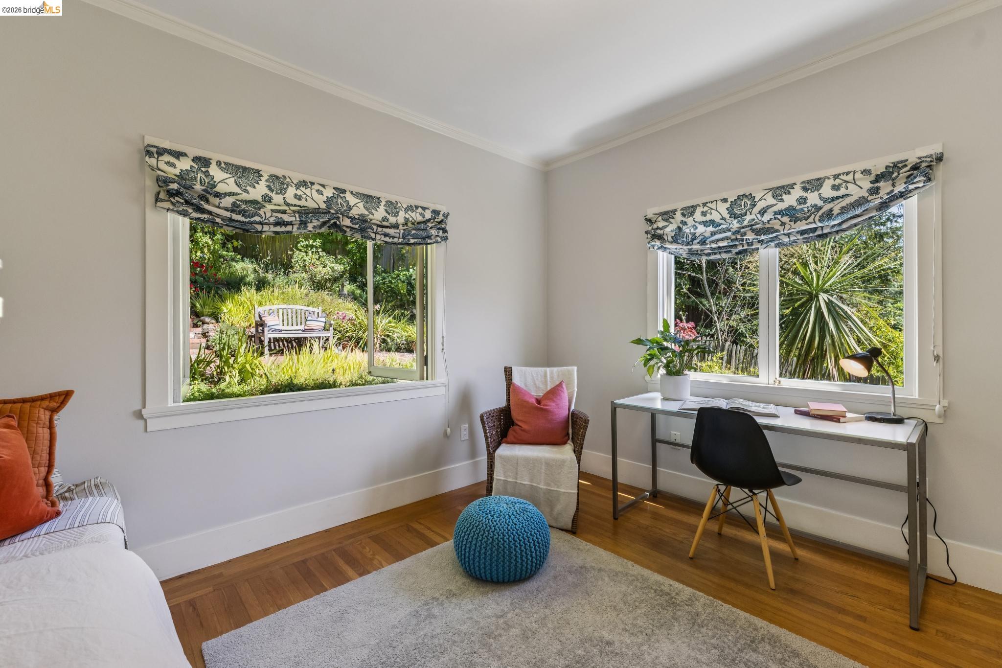 8 Mosswood Rd