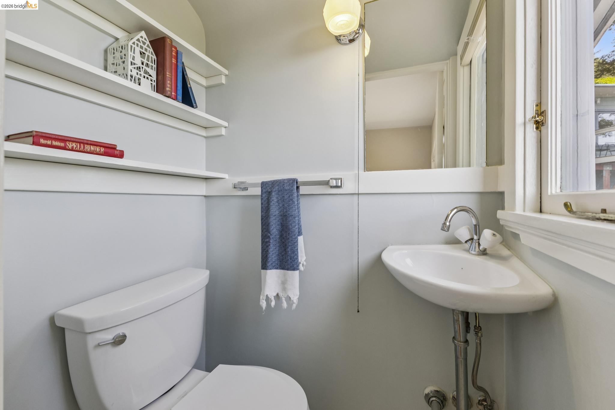 8 Mosswood Rd