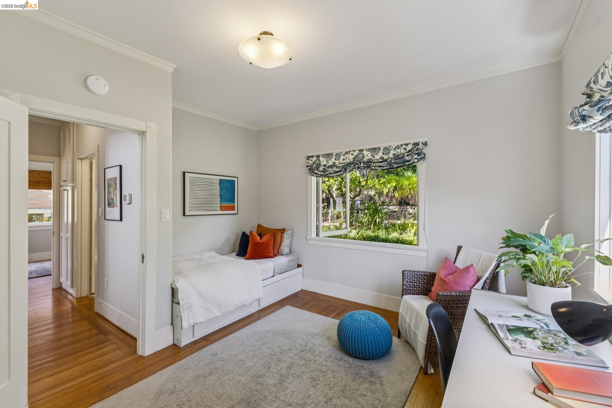 8 Mosswood Rd