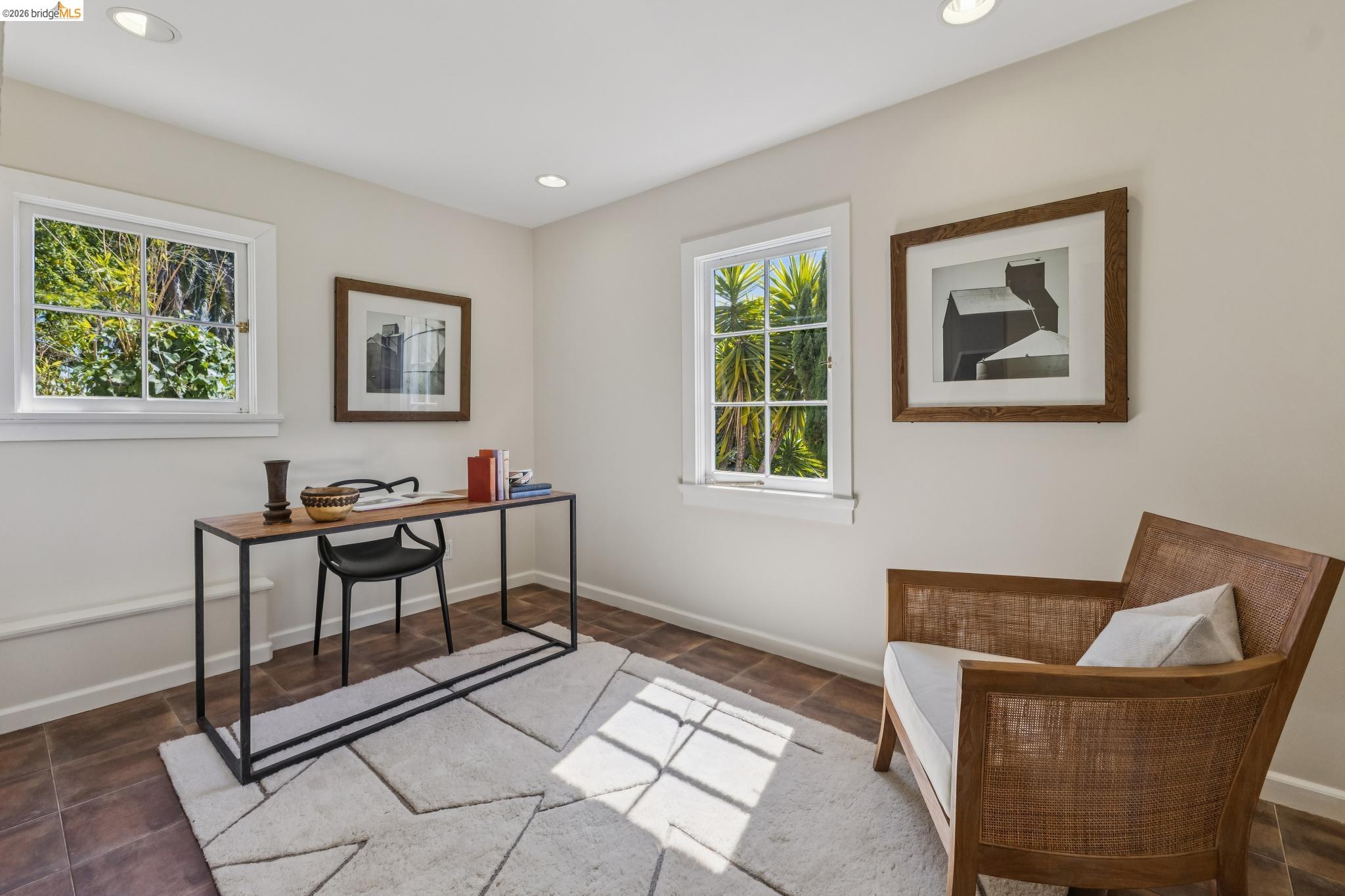 8 Mosswood Rd