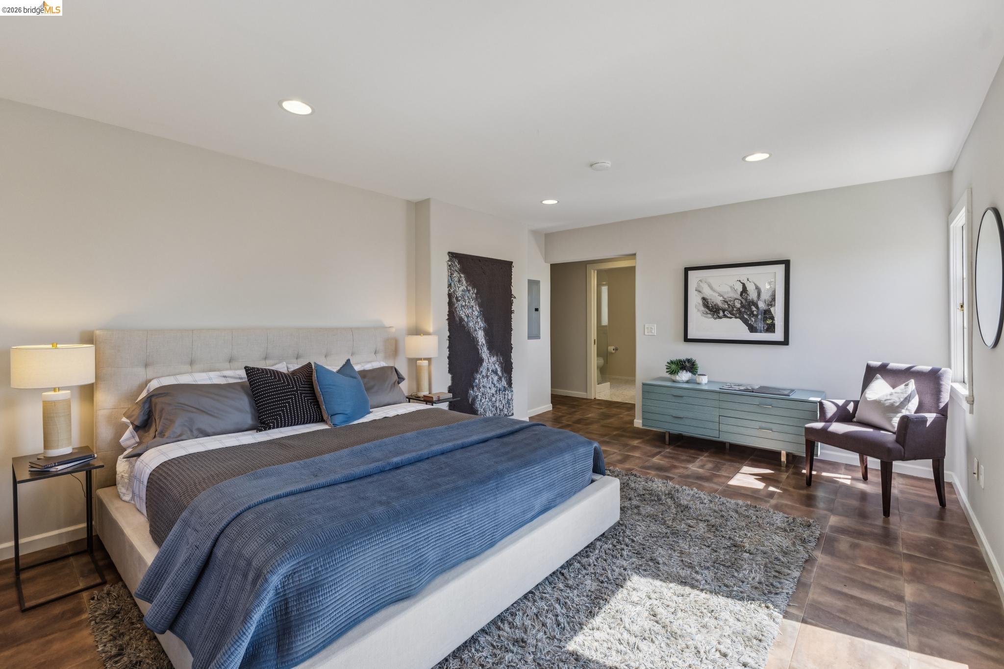 8 Mosswood Rd
