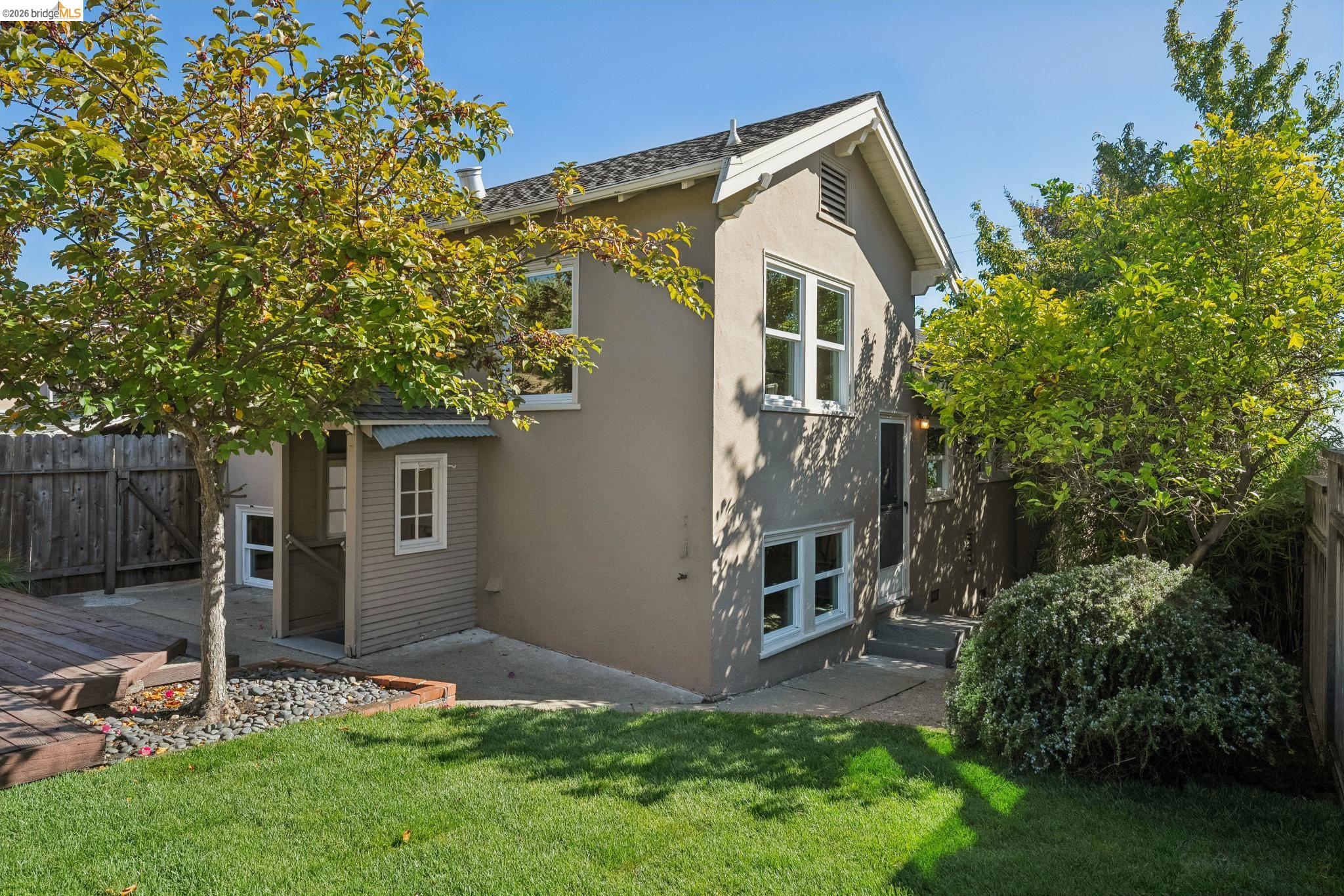 820 Prospect Ave