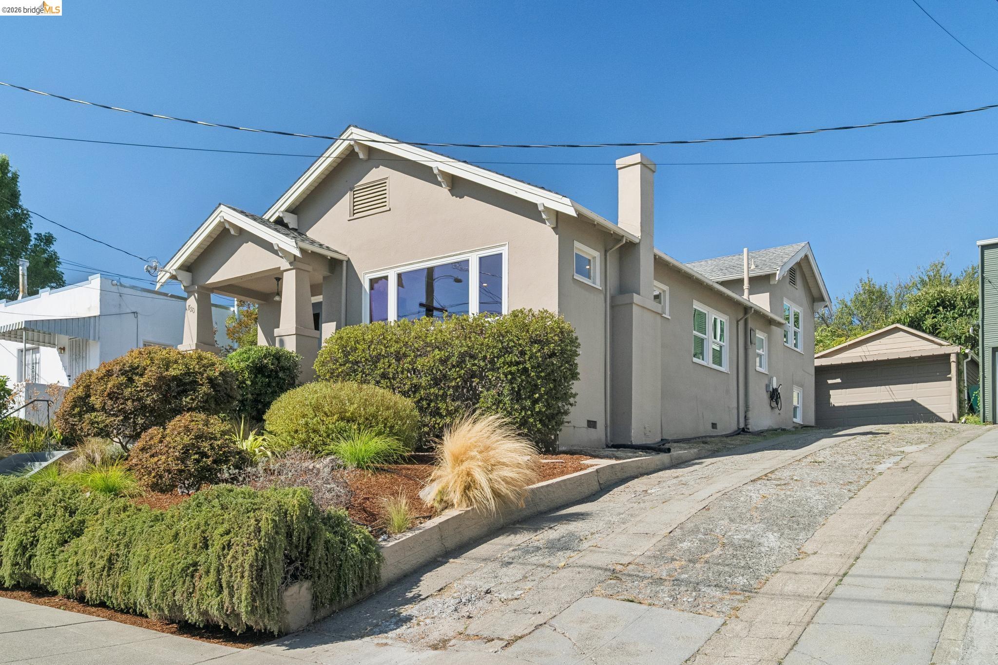 820 Prospect Ave
