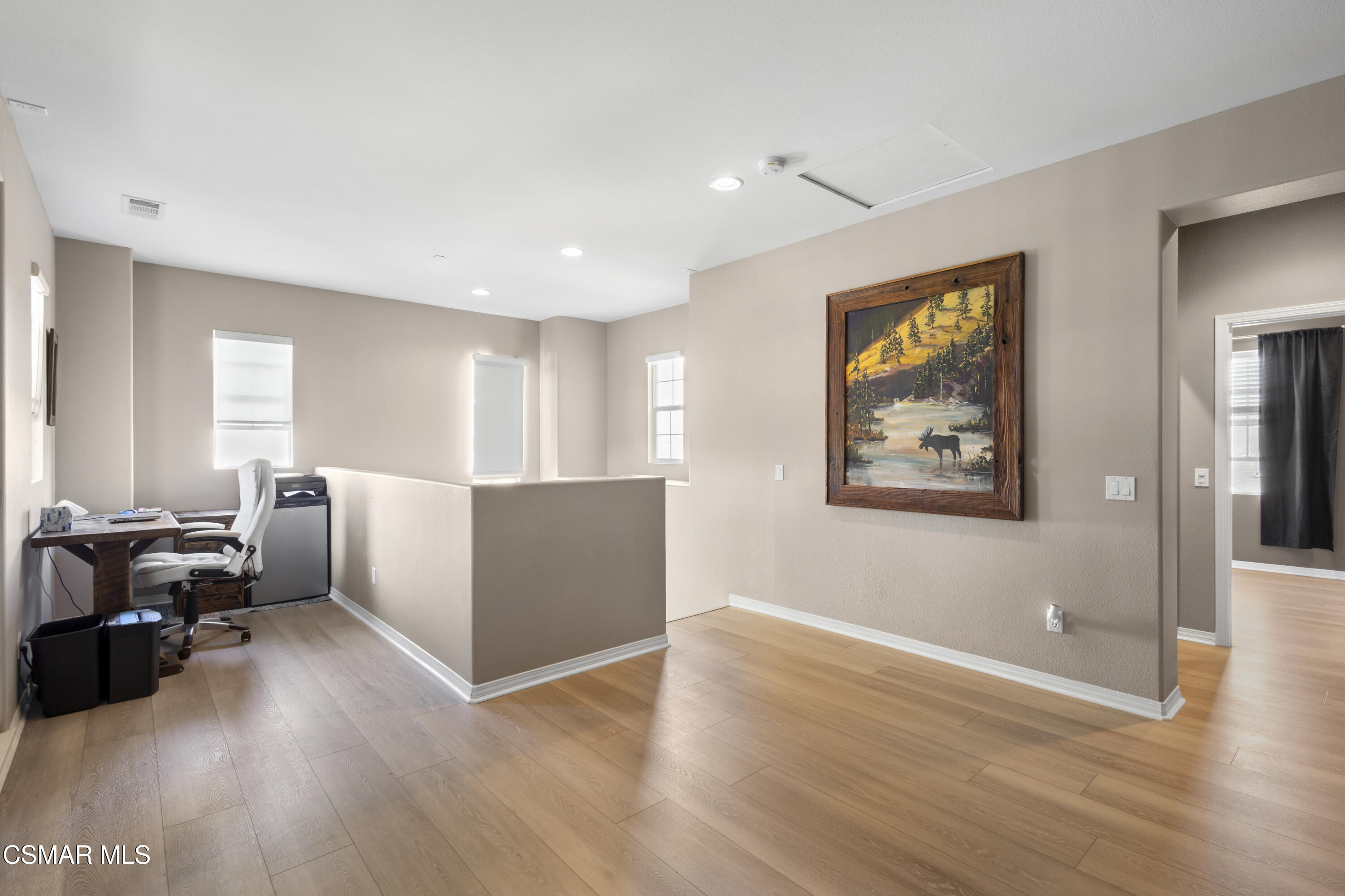 3118 N Oxnard Boulevard