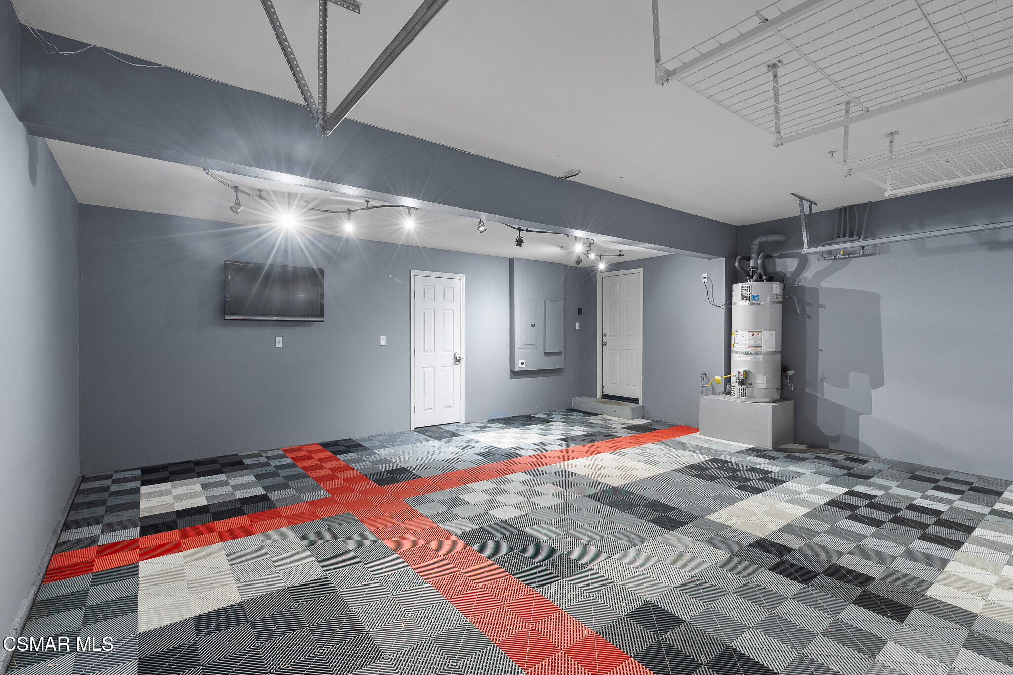 3118 N Oxnard Boulevard